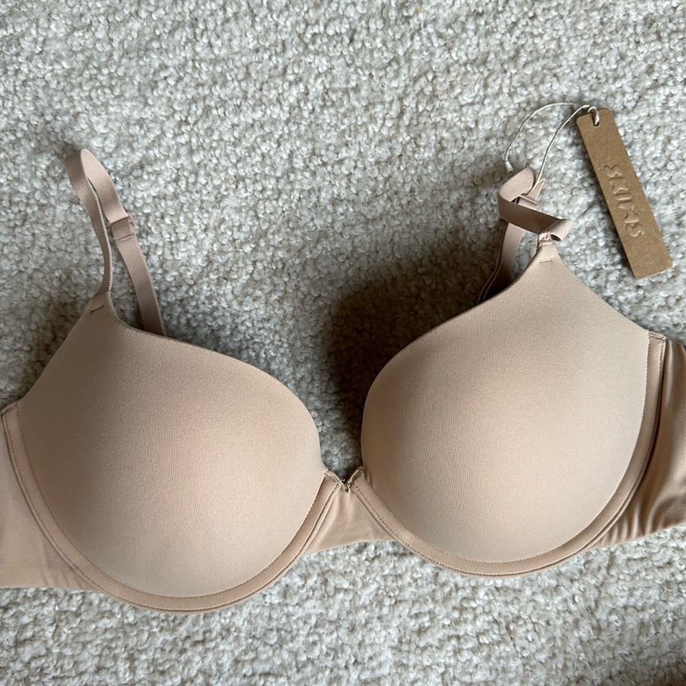 Skims fits everybody push up demi bra